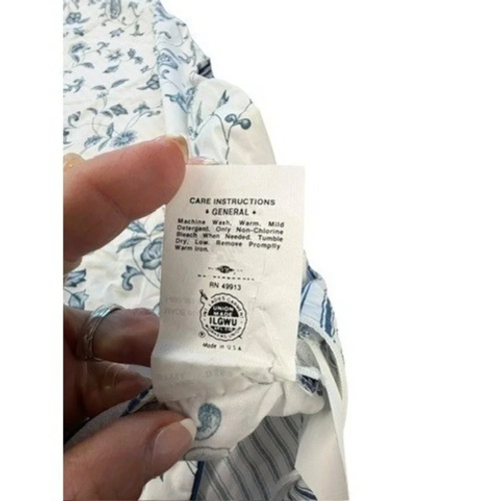 Reversible Blue White Floral & Stripe Duvet Cover& Matching Dust RuffleUSA Twin‎